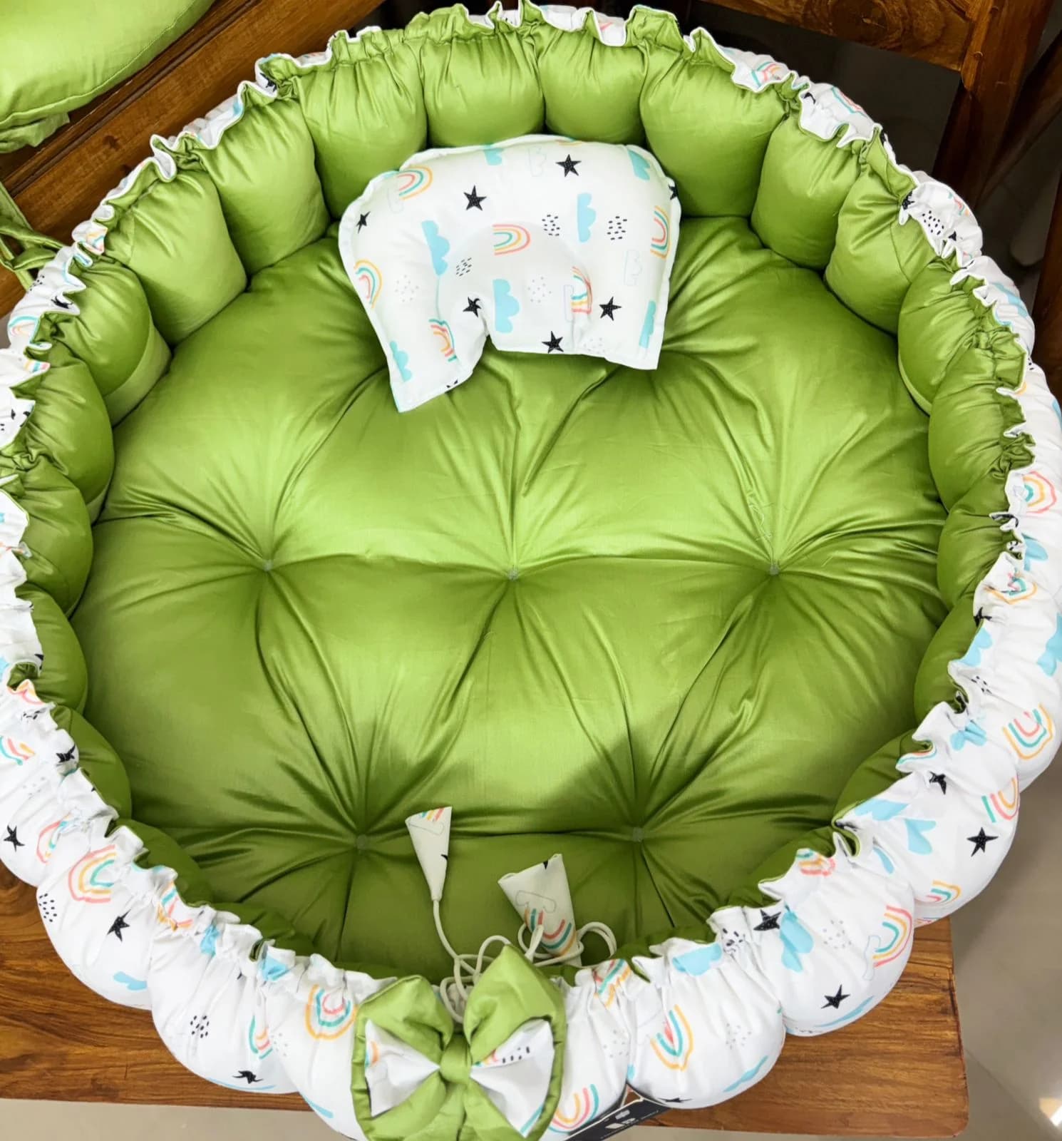 Round Bed with Pillow and Net